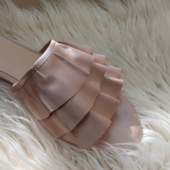 Beautiful Satin Slides - Picture 4 of 8